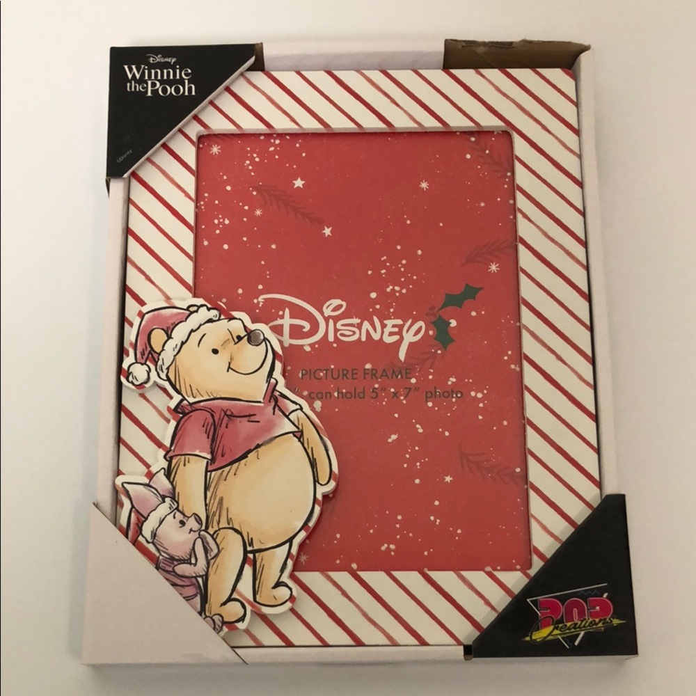 Disney nwt Winnie the Pooh Piglet Red and White Striped Frame Christmas